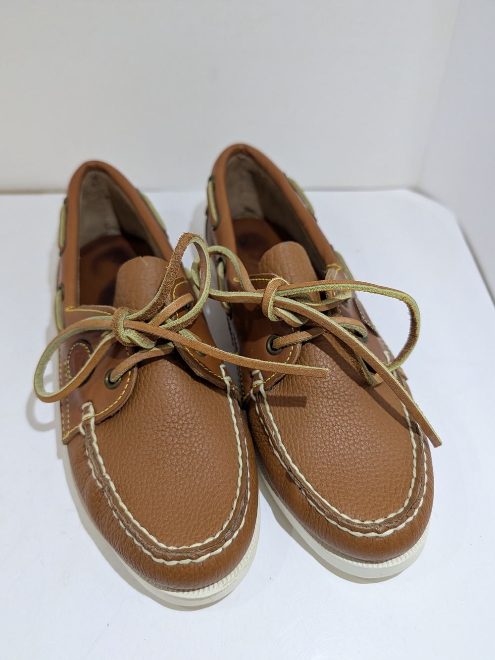 Vintage Dooney and Bourke women's leather boat loafer shoes size 6.5